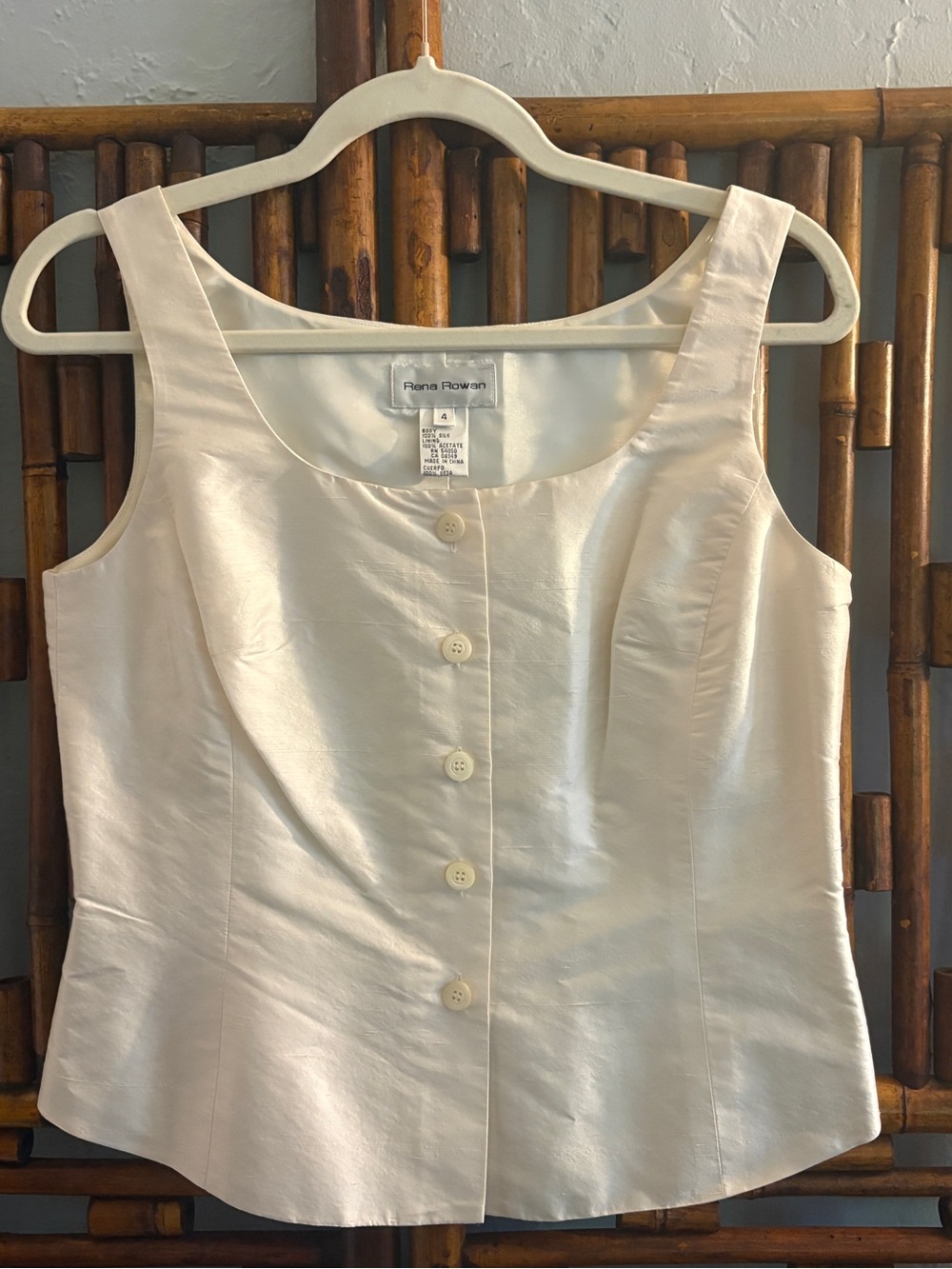 RENE ROWAN SZ 4 100% SILK SQUARE NECK IVORY BUTTON DOWN TANK